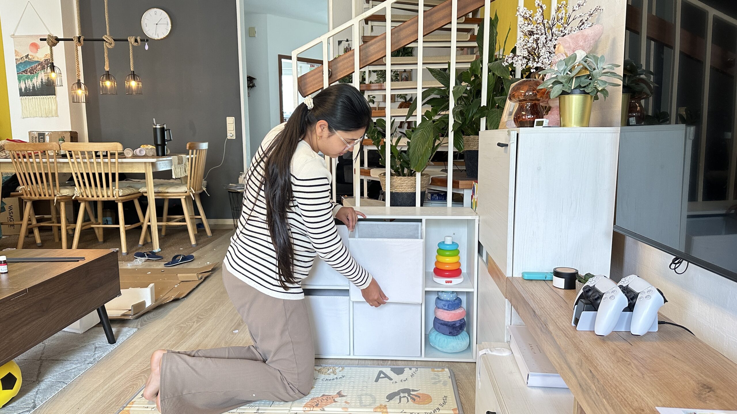 SONGMICS HOME TOOLLESS Bookshelf Review: Amazing Ultra-Fast Furniture Assembly 1 Songmics Toolless Bookshelf review